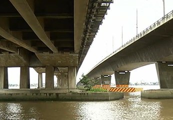 Un hombre cayó al Río Babahoyo mientras conducía su moto