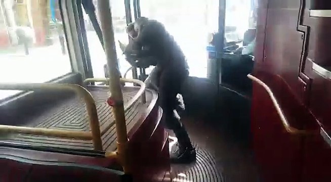 Attaque au couteau dans un bus à Londres !