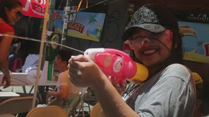 Tailandia recibe el Año Nuevo con una gran fiesta del agua