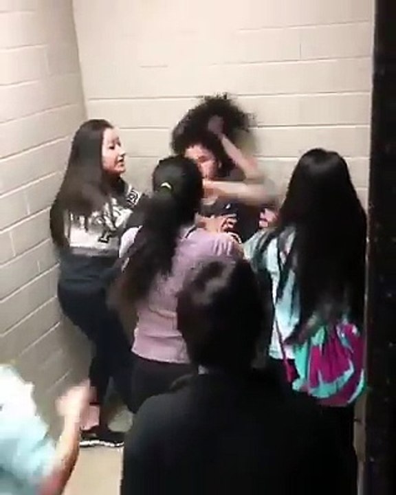 Dangerous Girls In Hostel 2017