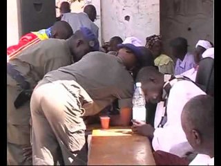 Oumar Sarr défie encore le pouvoir en bravant une interdiction de marche à Dagana