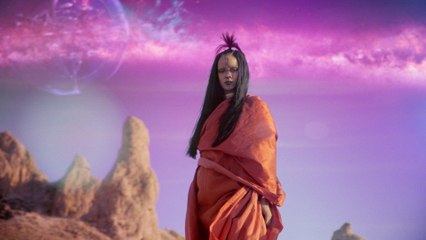 Rihanna - Sledgehammer (From The Motion Picture "Star Trek Beyond")