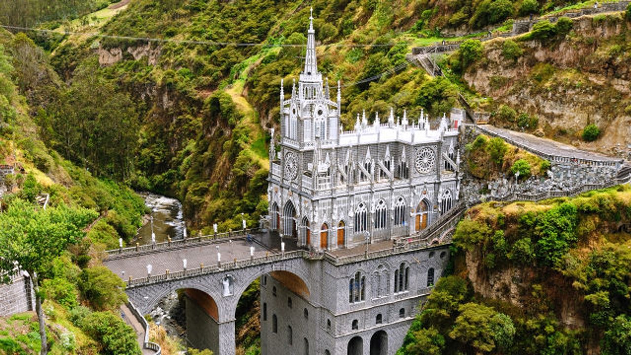 The 21 Most Beautiful Churches, Mosques and Temples Around the World