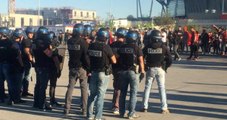 Fransız Polisi, Stadyuma Giden Beşiktaş Taraftarlarına Biber Gazı Kullandı