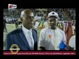 Vidéo - à Mourir de Rire!! Modou Mbaye se moque de son père Bécaye sur son…