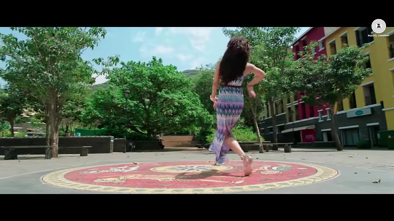 Coffee Peetey Peetey - Gabbar Is Back - Akshay Kumar - Shruti Haasan - Dev Negi - Paroma Das Gupta - YouTube