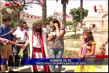 “Cristo Cholo” escenifica bautizo de Jesús en el paseo de las aguas del Rímac