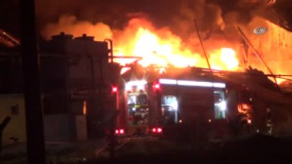 Afyonkarahisar'da Fabrika Yangını: 2 Yaralı