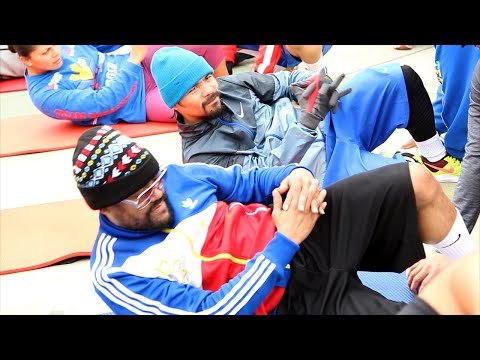 Watch Manny Pacquiao's Tuesday morning Ab workout w/ Apl de Ap of Black Eyed Peas - 11 Days #maypac