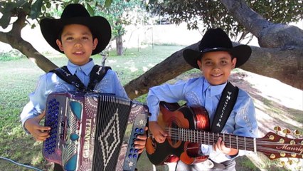 Los Bañales Juniors - Ingratos Ojos Míos