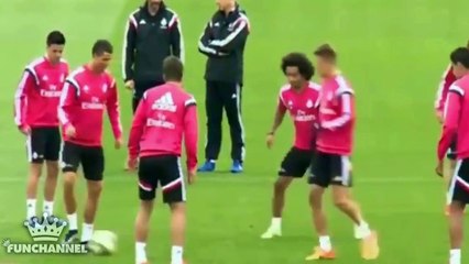 CRISTIANO RONALDO IN TRAINING! - Skills-Tricks-Freestyle - HD