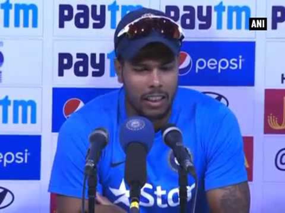 India Vs England :  Umesh Yadav says Chennai pitch difficult to bowl on | Oneindia News