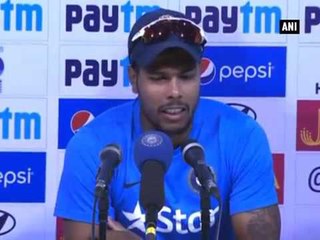 India Vs England :  Umesh Yadav says Chennai pitch difficult to bowl on | Oneindia News
