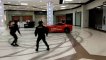 Cet ancien maire de la ville vient drifter en Ferrari dans un centre commercial à Moscou