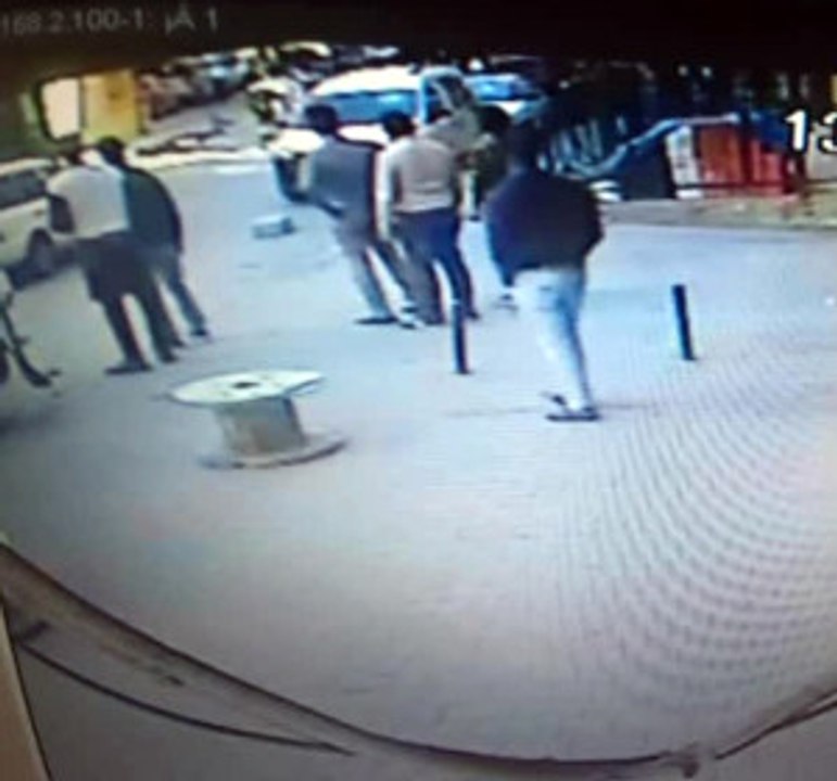 Lise Öğrencisi Bıçakla Dehşet Saçtı