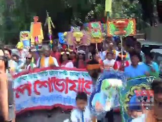 নতুন বছরকে বরণ করে নিলো চট্টগ্রামের সর্বস্তরের মানুষ