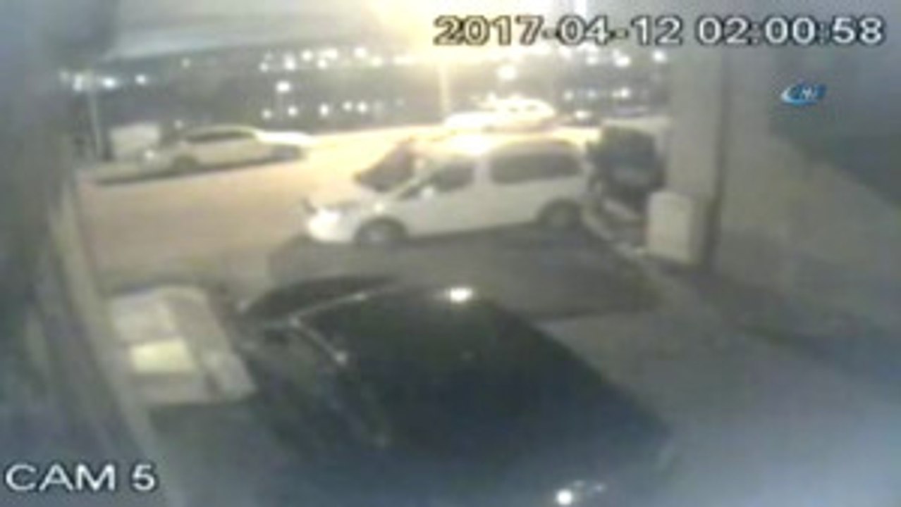 Çelik Kasayı Böyle Çaldılar...çaldıkları 180 Bin TL'yi Harcayamadan Yakalandılar