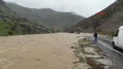 Şırnak Beytüşşebap'ta Sel Hayatı Felç Etti