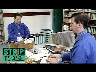 STRIP TEASE - Au doigt et à l'oeil