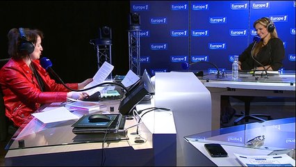 Anne Roumanoff : "Eblouissante Adriana Karembeu"