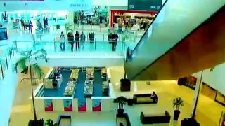 The man throwed Cake on Woman Face in Mall
