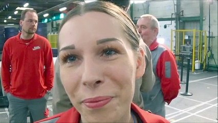 La visite de François Hollande à Pneu Laurent Avallon : interviews du PDG et de salariés