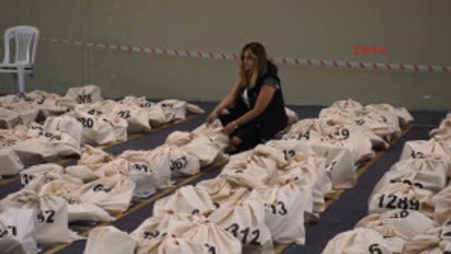 Izmir'de Referandum Torbaları Hazır
