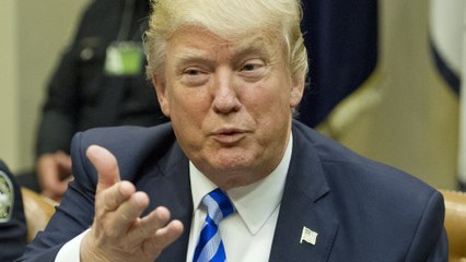 Trump introduces media as 'very honorable people'