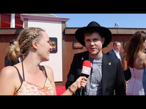 Trent Harmon Talks Drake, Carrie Underwood ACCAs 2016 Red Carpet