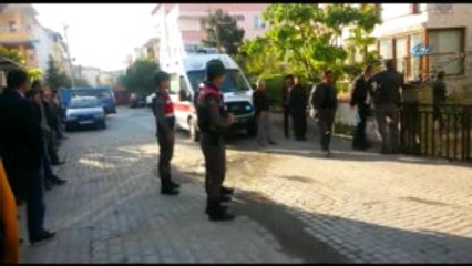 Balıkesir'de Öldürülen Genç Kadın Toprağa Verildi