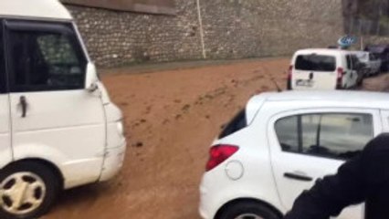 Bitlis'te Sağanak Yağış Sele Dönüştü