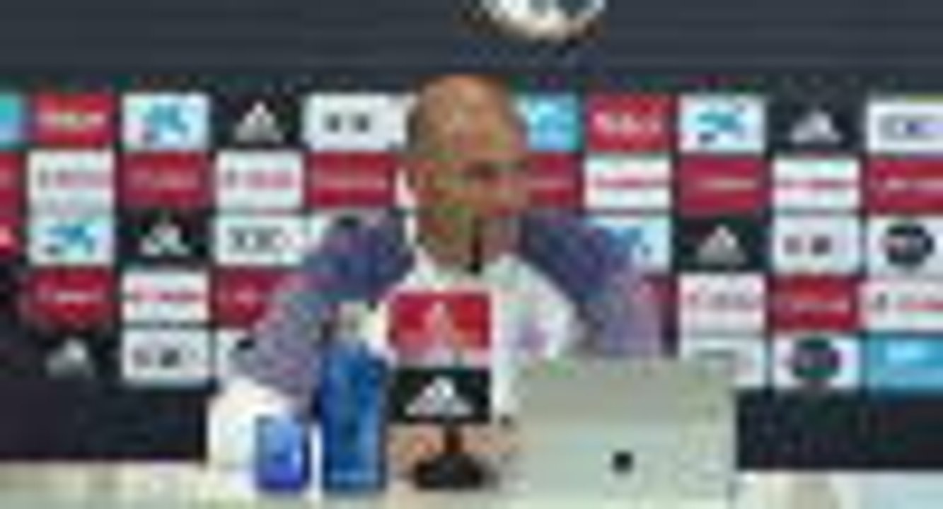Zidane congratulates Ronaldo