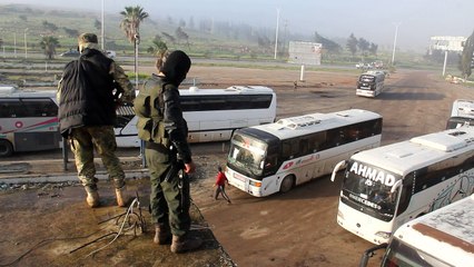 Evacuation de villes assiégées en Syrie