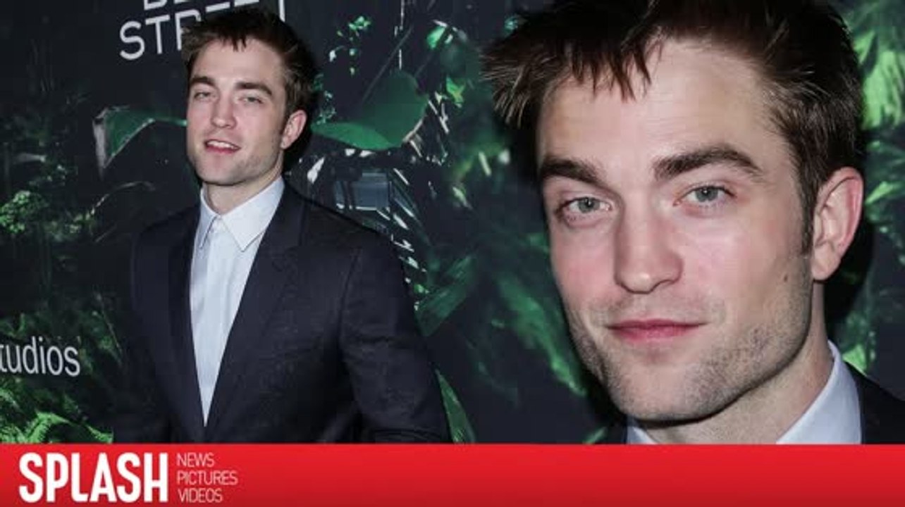Robert Pattinson Sinks His Teeth Into New 'Twilight' Rumors - video ...