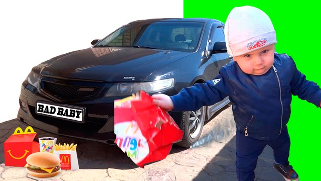 BAD BABY CRUSHES РАЗДАВИЛИ ЕДУ MCDONALDS HAPPY MEALS UNDER CAR Joker Drive BABY DRIVEN FREAKY JOKER