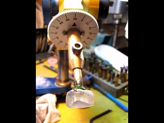 topaze taille coussin croix de malte (Gérard Harmand).