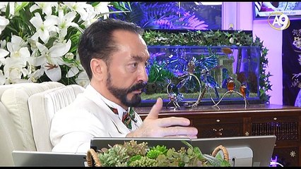 Gençlere basitliği teşvik ediyorlar, basit insan dinsizliğe meyilli olur