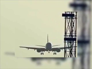L'atterrissage périlleux d'un avion en pleine tempête !