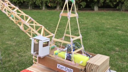 How to Make an Electric Crane with Remote Control out of Popsicle Sticks - incredible Toy-zUUYdF