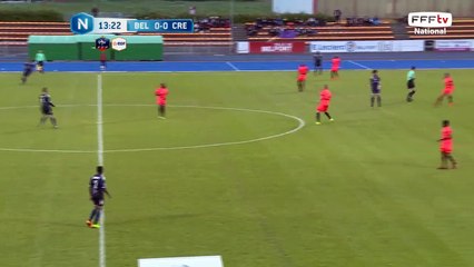 Le centre un peu trop long ne trouve personne.