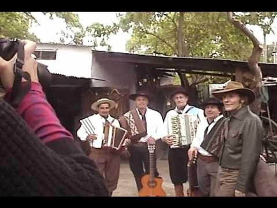 Jorge Nasser & A Puro Viento - Backstage sesión de fotos "Baile de Campaña"
