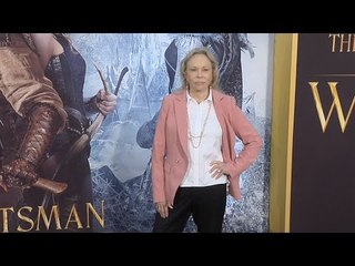 Faye Dunaway "The Huntsman Winter's War" Premiere Black Carpet Fashion Broll