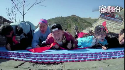 Angelababy照顧小海綿畫面首度曝光