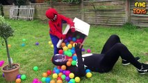 Spiderman vs Venom Arm Wrestling challenge! Marvel Superheroes Fu