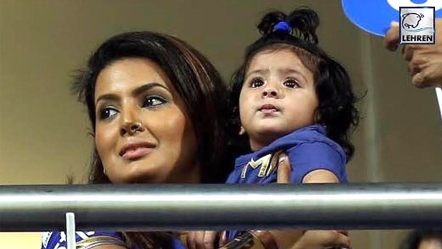 Geeta Basra & Harbhajan's Daughter Cheering Up For Mumbai Indians
