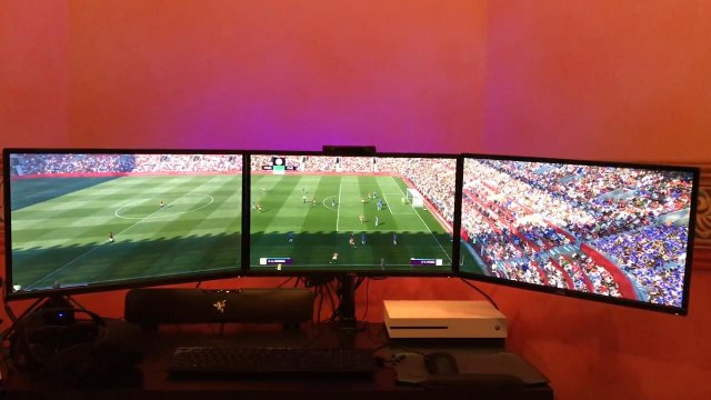 FIFA 17 in triple-display Eyefinity