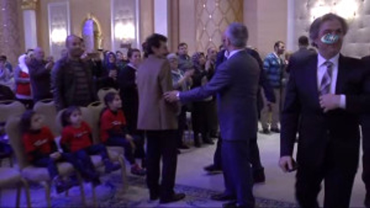 AK Parti Genel Başkan Yardımcısı Mustafa Ataş Beyoğlu'nda