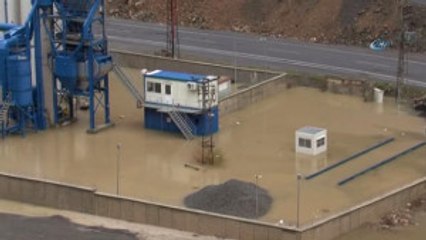 Debisi Yükselen Zap Suyu Birçok Köprüyü Yerinden Söktü