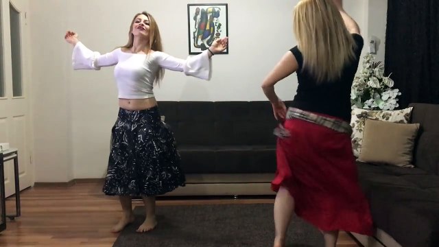 DADE DADE BU KIZLAR GENE VİZYONDA ORTALIK KARIŞACAK BU ROMAN HAVASIYLA (dilara kaçmaz)