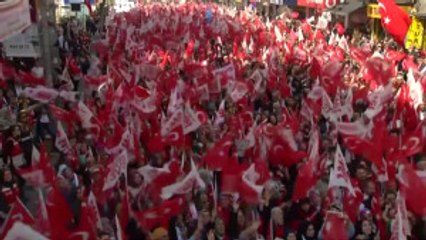 Başbakan Yıldırım: "Gençlere Siyaseti Çok Görenler Var"